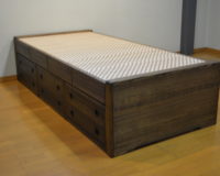 桐のベッド